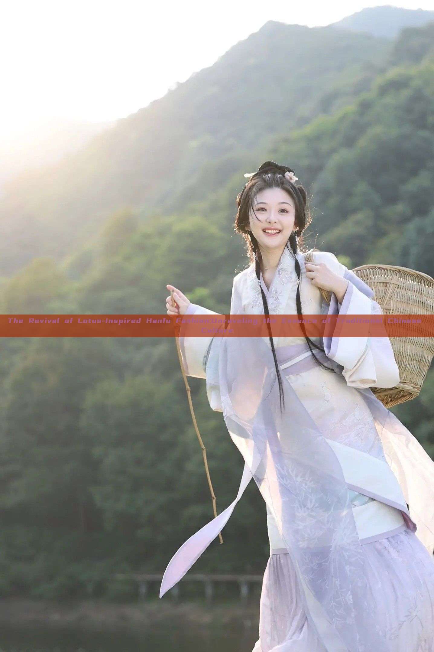 The Revival of Lotus-Inspired Hanfu Fashion:Unraveling the Essence of Traditional Chinese Culture