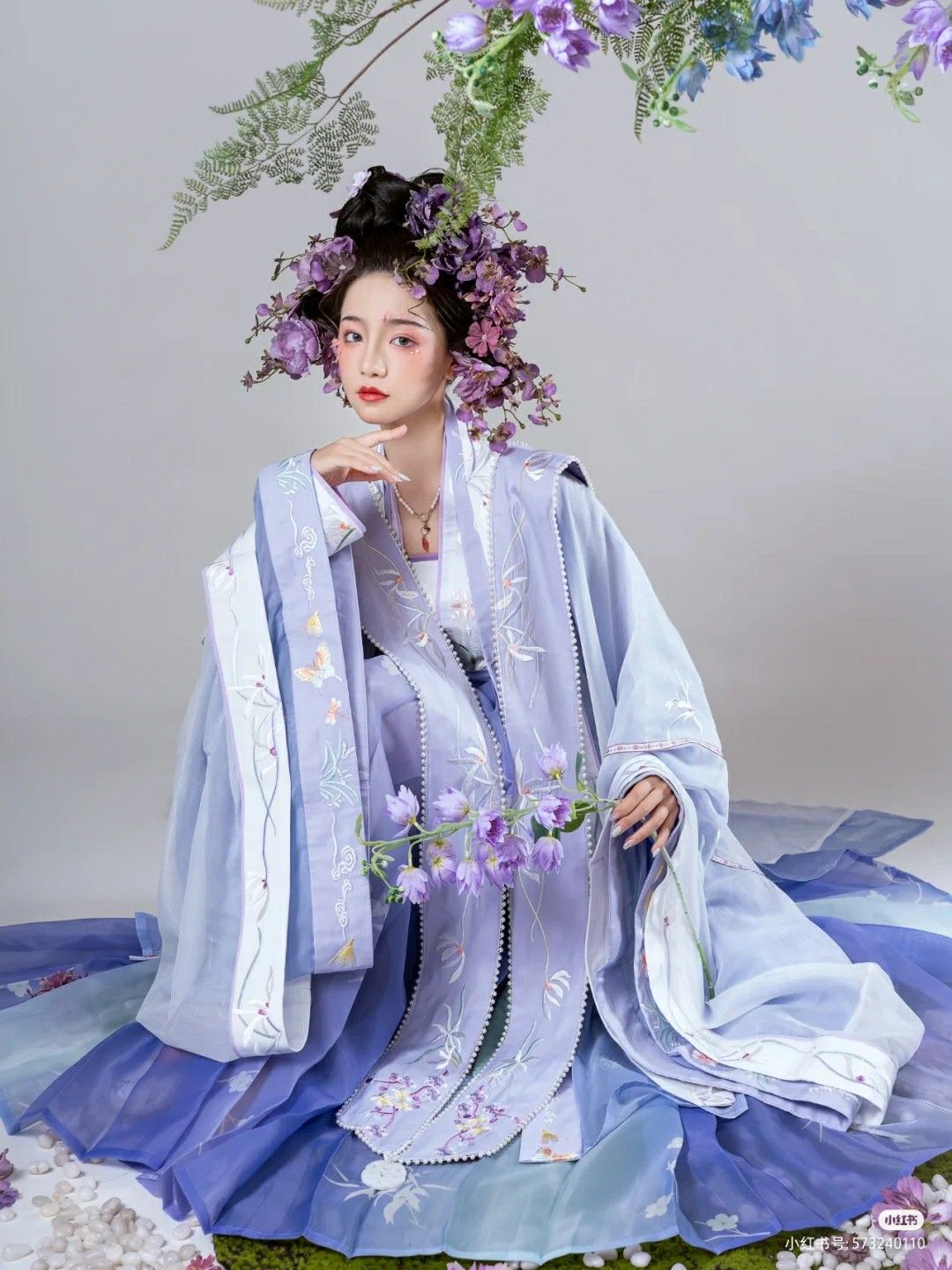 The Elegance of Half-Qipao Blouses:A Closer Look The Elegance of Half-Qipao Blouses:A Closer Look