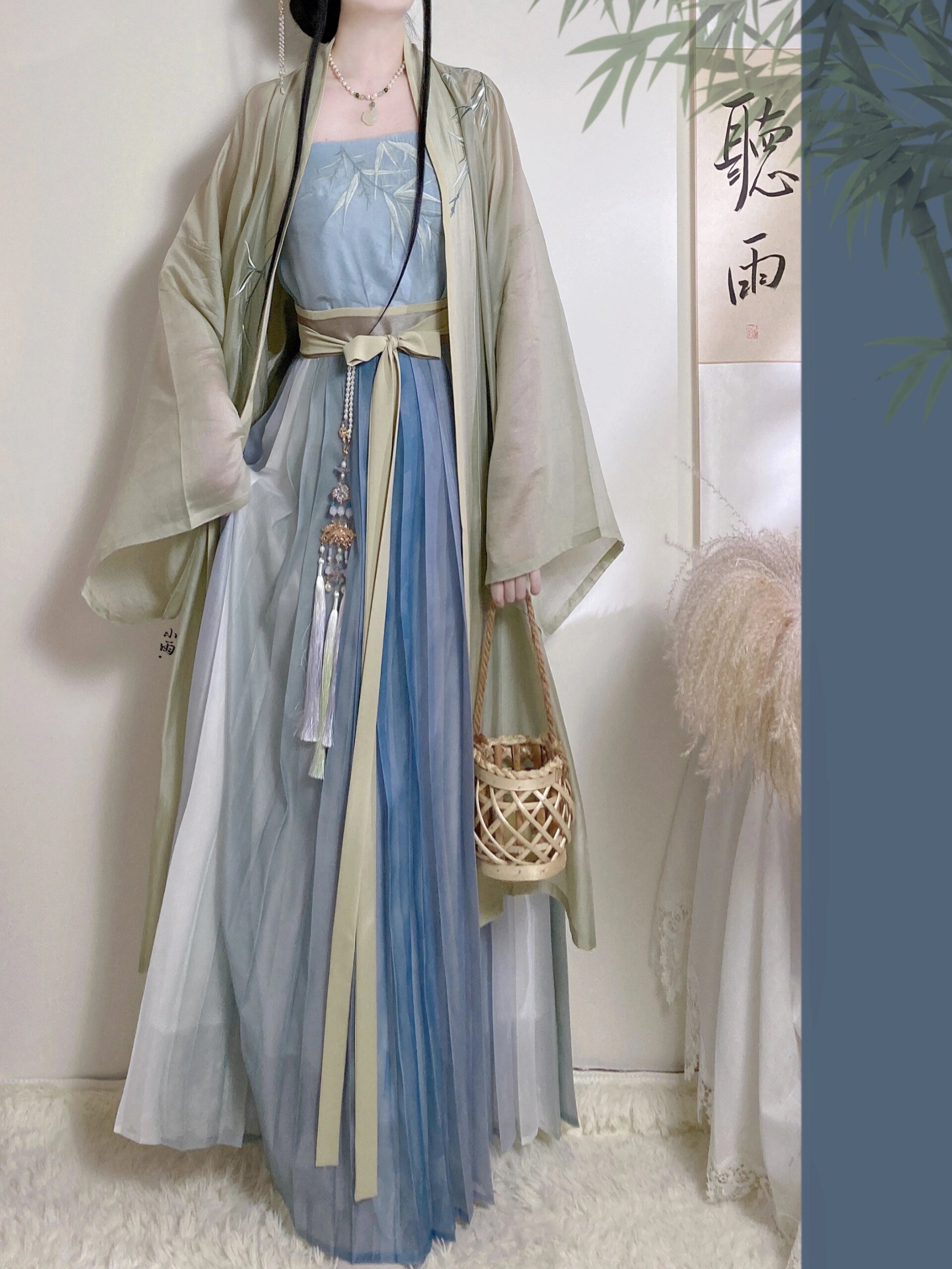 Innovating the Classic Cheongsam:The Modern Girls Qipao Skirt Revolution