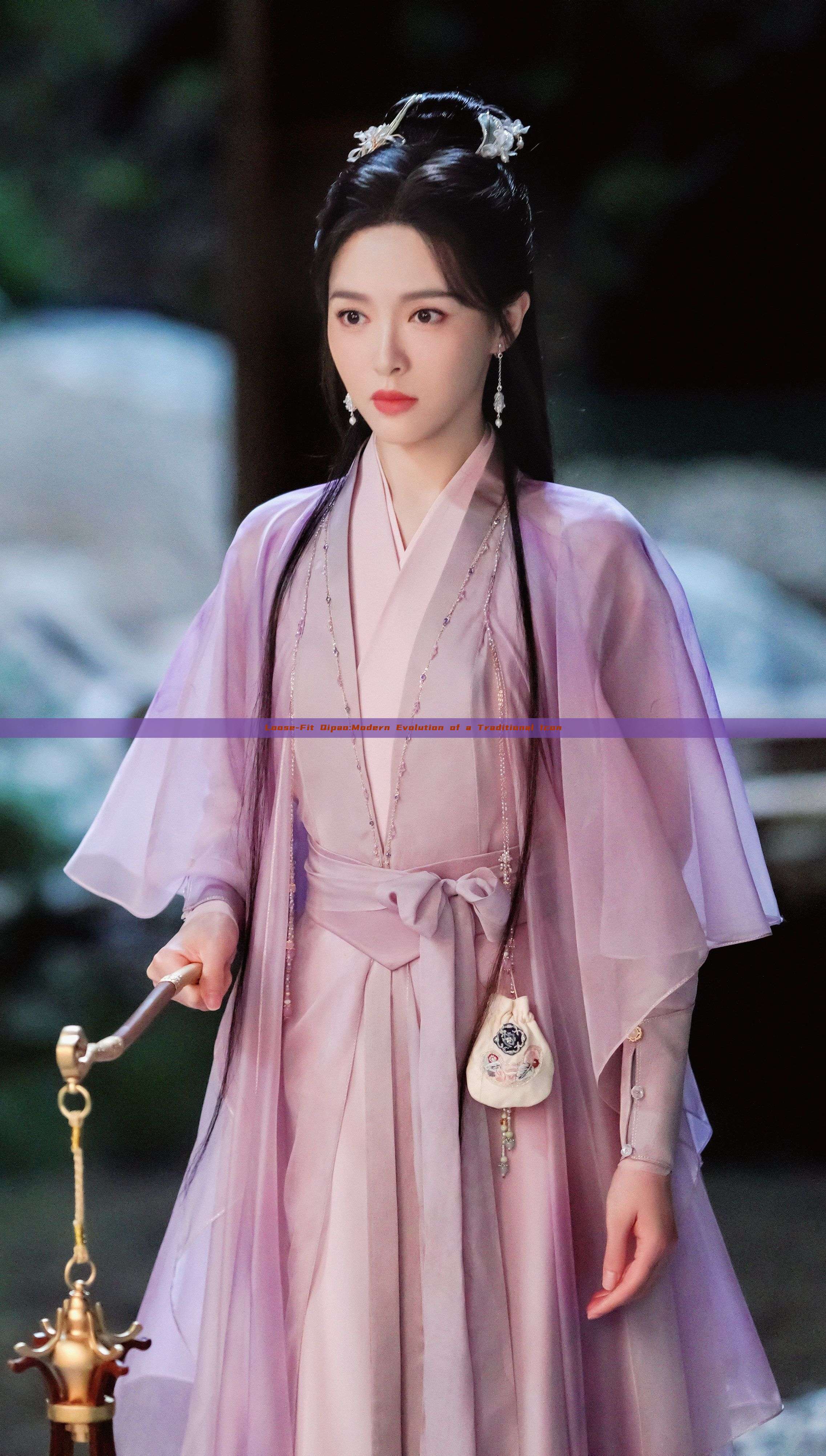 Loose-Fit Qipao:Modern Evolution of a Traditional Icon Loose-Fit Qipao:Modern Evolution of a Traditional Icon