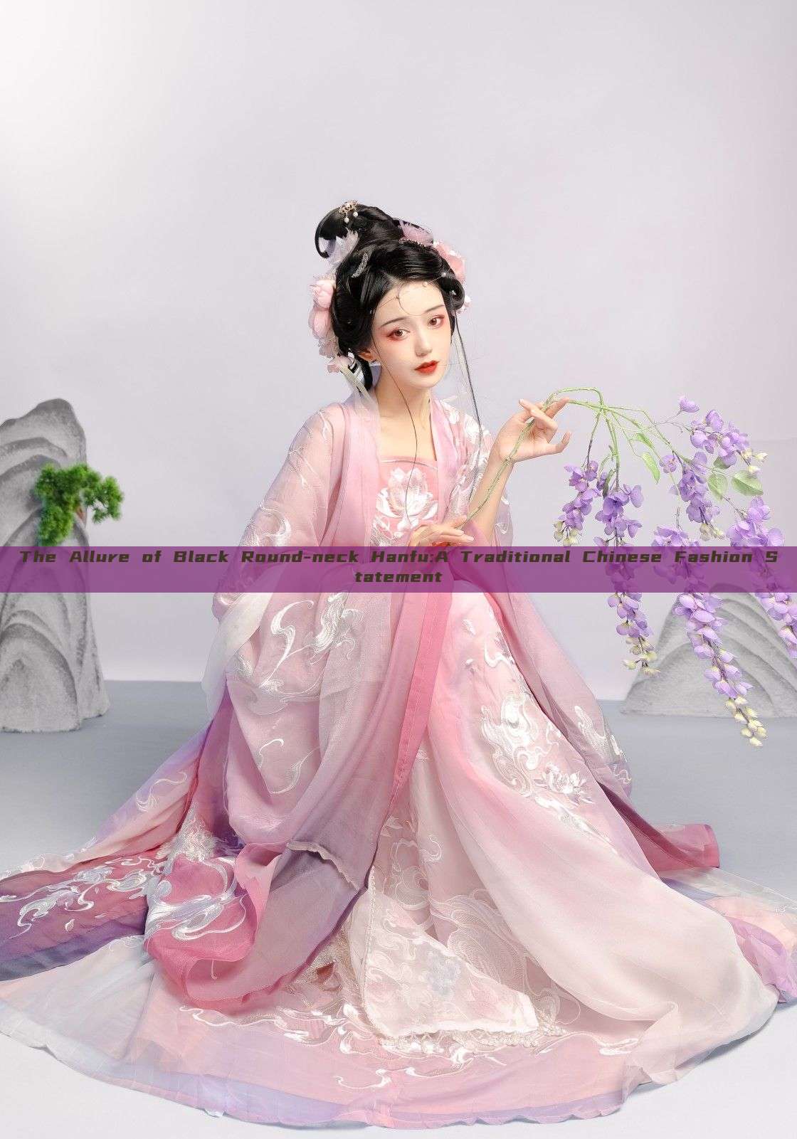 The Allure of Black Round-neck Hanfu:A Traditional Chinese Fashion Statement The Allure of Black Round-neck Hanfu:A Traditional Chinese Fashion Statement