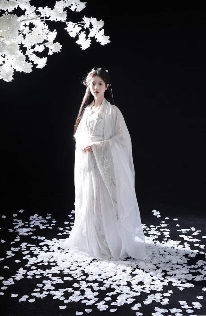 The Rise of Hanfu Shoes for Little Girls:Embracing Traditional Elegance