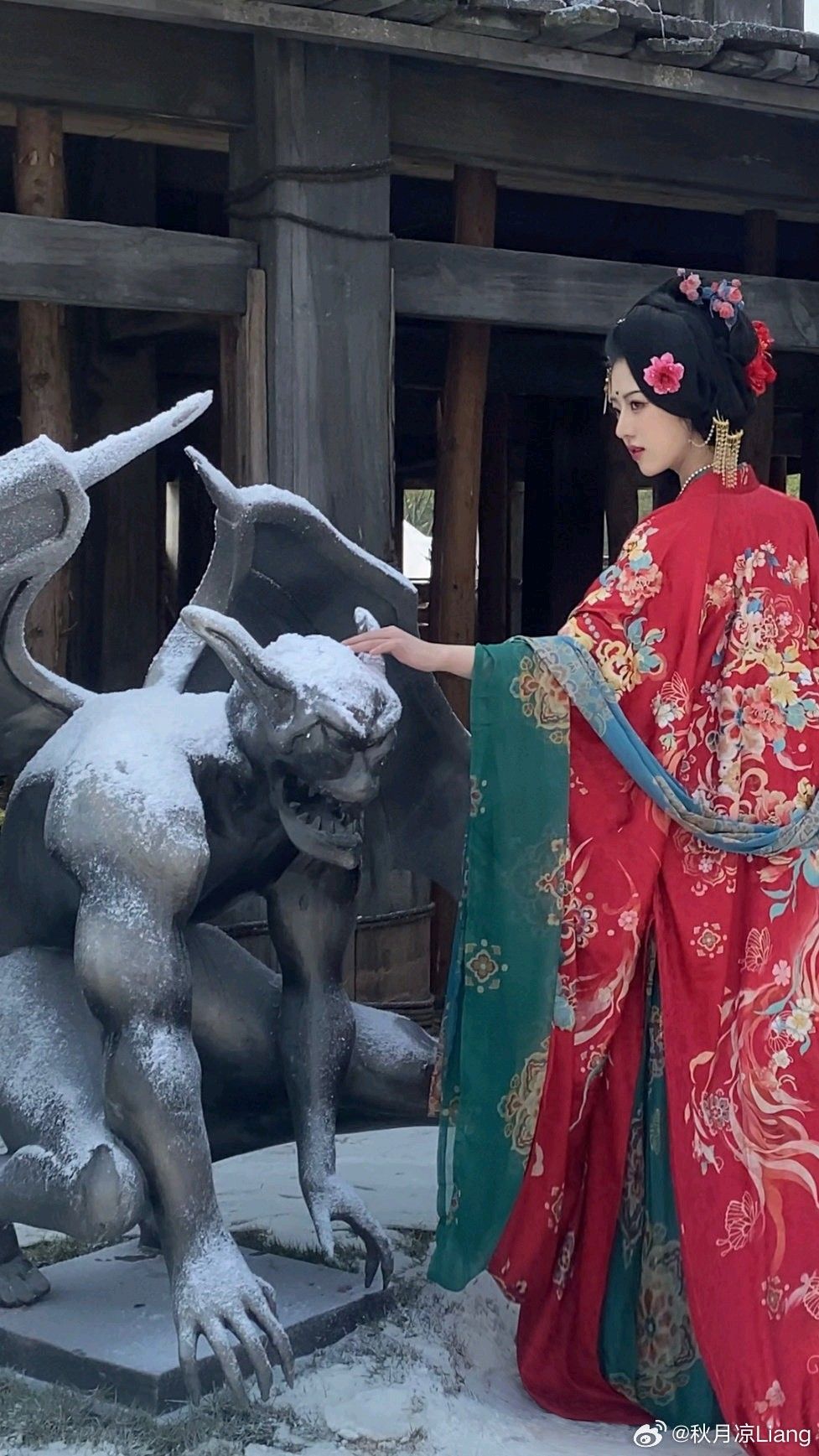 The Song Dynasty:Hanfu Fashion for Women in the Song Style