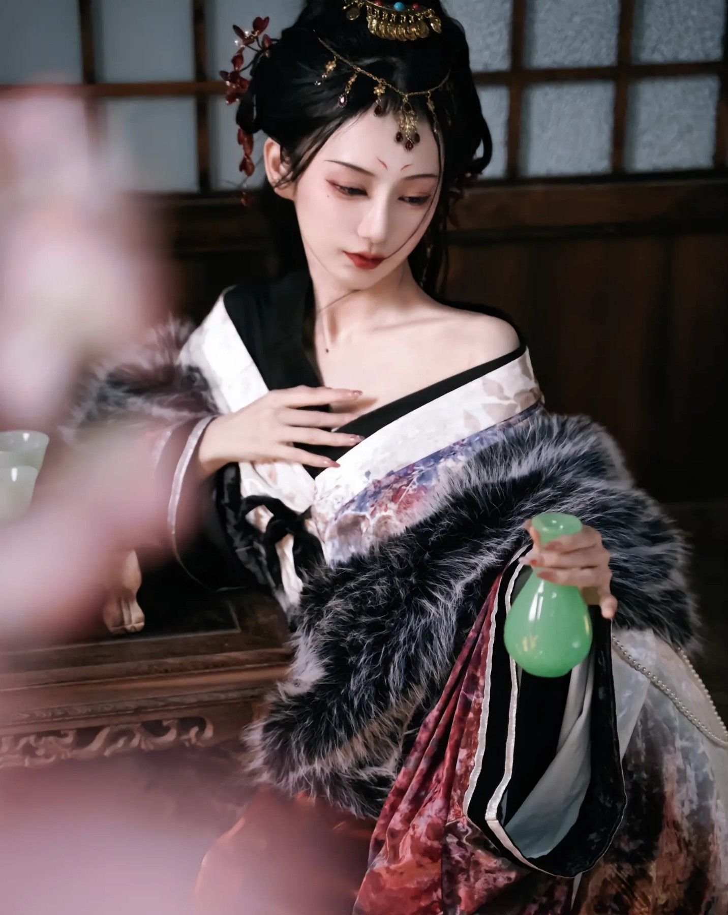 The Enigma of Black A-Line Cheongsam:A Cultural Icon The Enigma of Black A-Line Cheongsam:A Cultural Icon