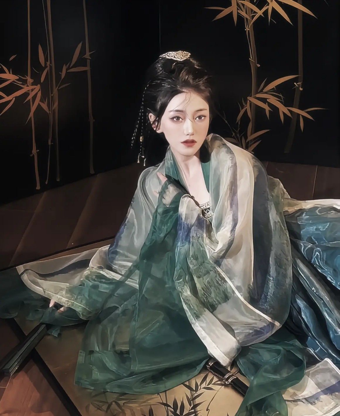 Traditional Chinese-Style Womens Tang Suit Jacket Traditional Chinese-Style Womens Tang Suit Jacket