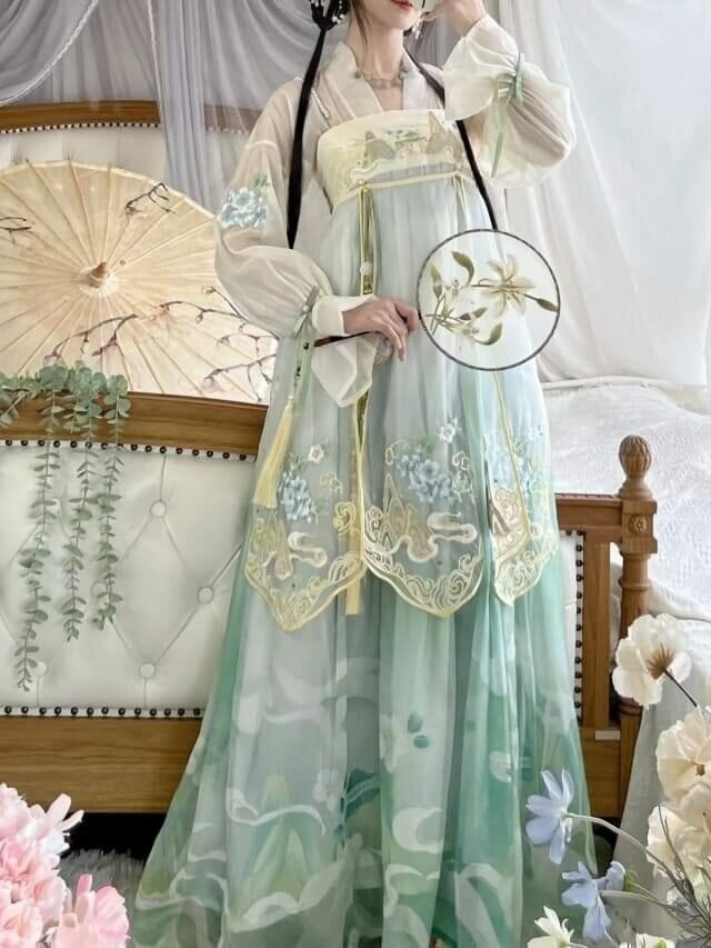 The Complete Guide to Traditional Chinese Hanfu Fashion