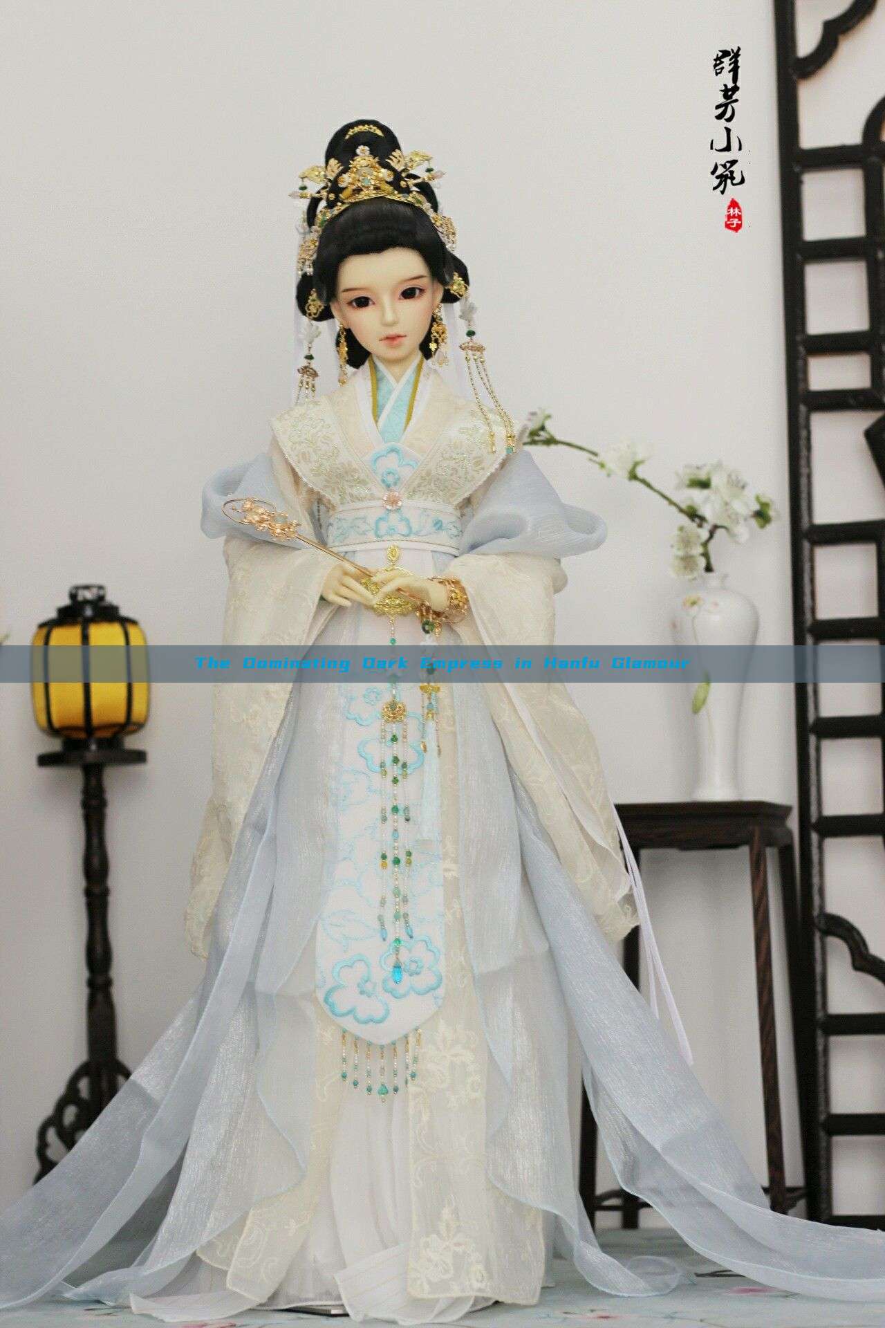 The Dominating Dark Empress in Hanfu Glamour