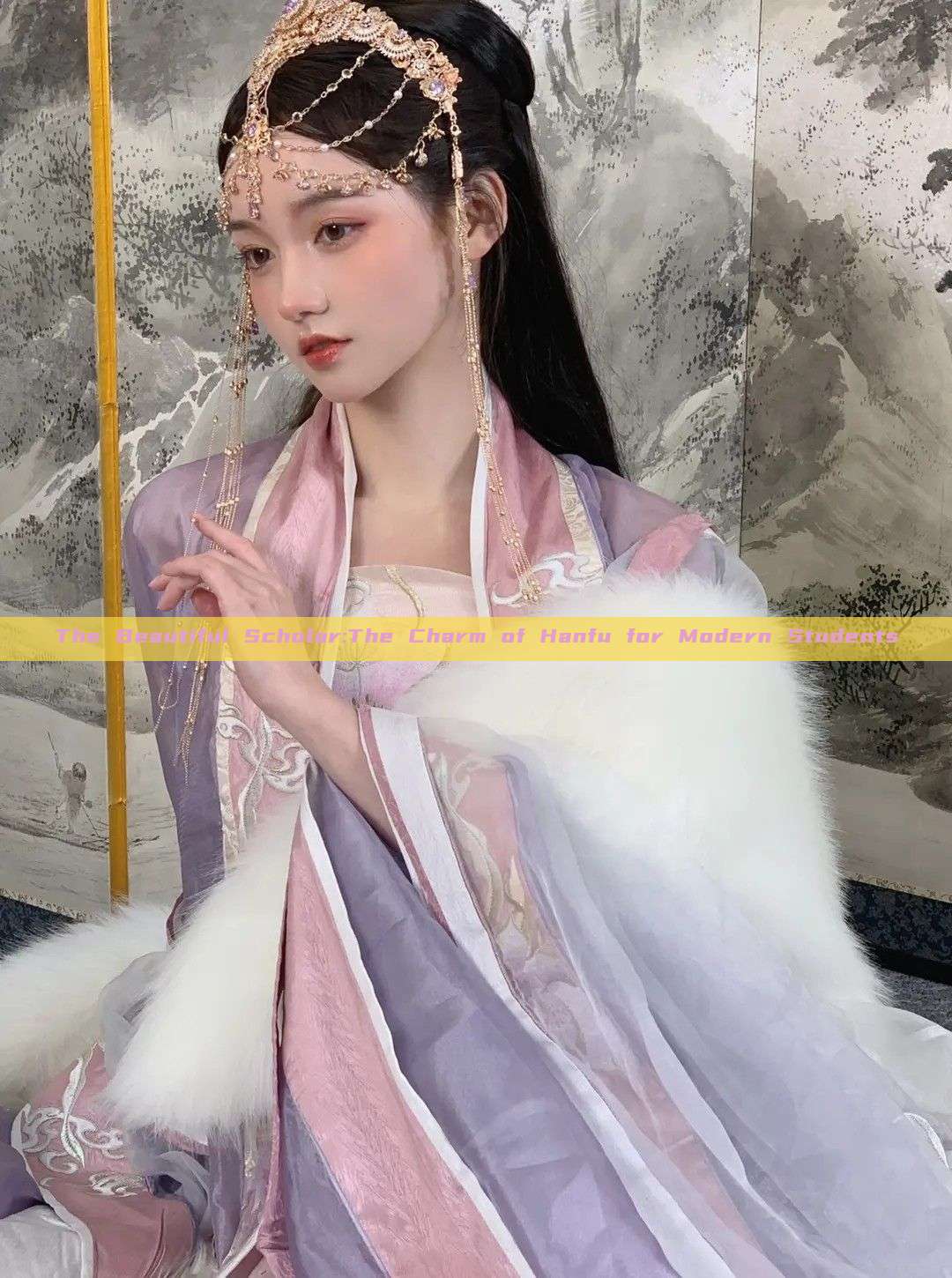 The Beautiful Scholar:The Charm of Hanfu for Modern Students