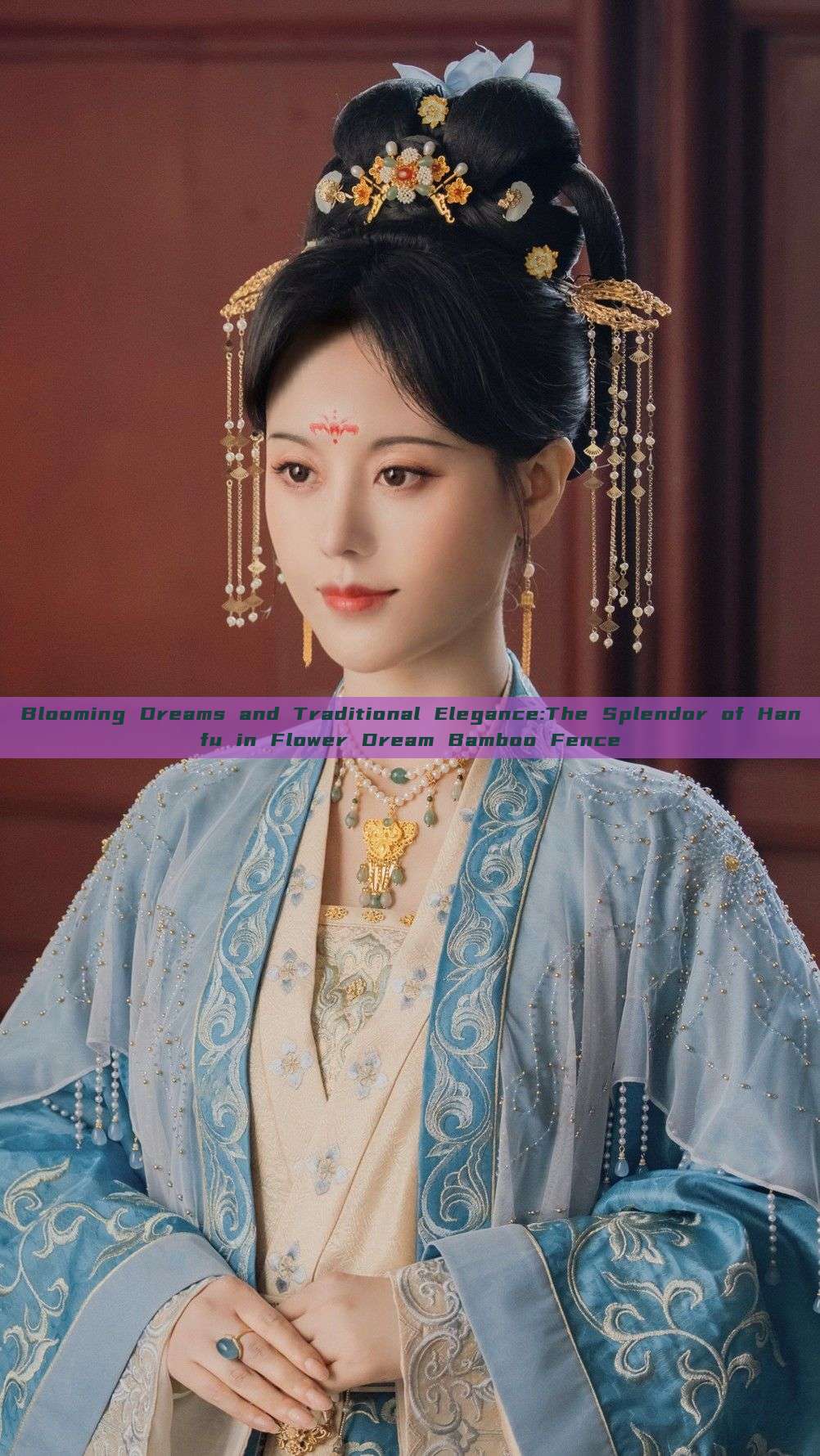 Blooming Dreams and Traditional Elegance:The Splendor of Hanfu in Flower Dream Bamboo Fence