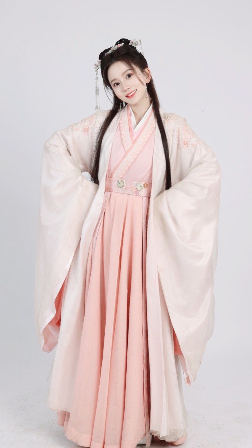Ming Dynasty Hanfu Children:The Splendor of Traditional Chinese童装