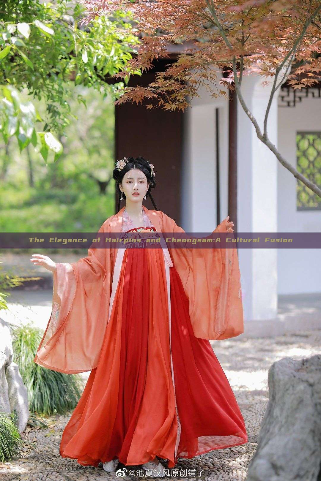 The Elegance of Hairpins and Cheongsam:A Cultural Fusion