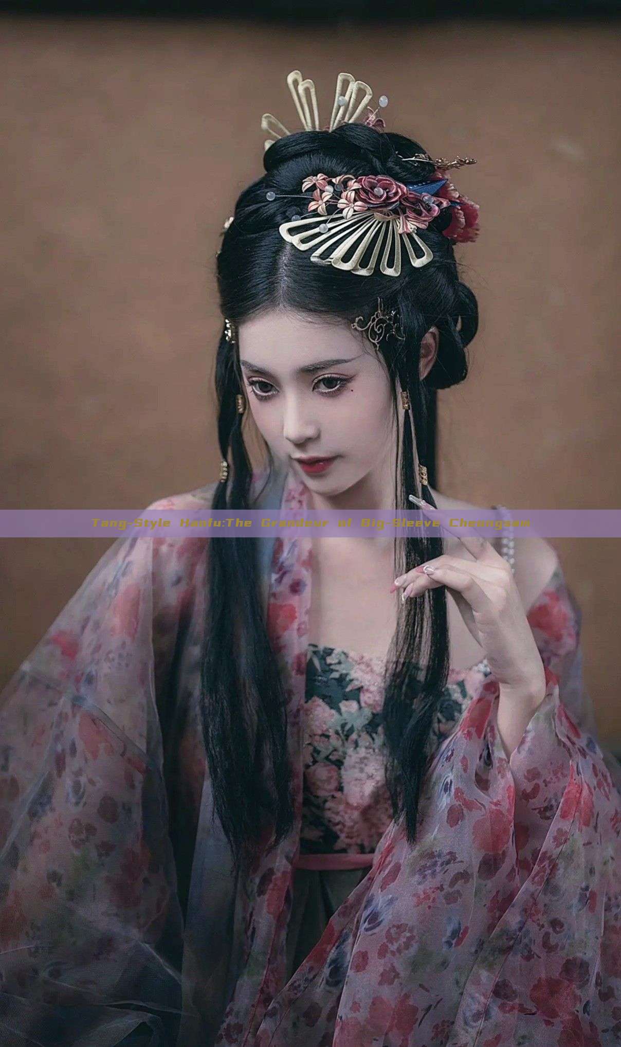 Tang-Style Hanfu:The Grandeur of Big-Sleeve Cheongsam