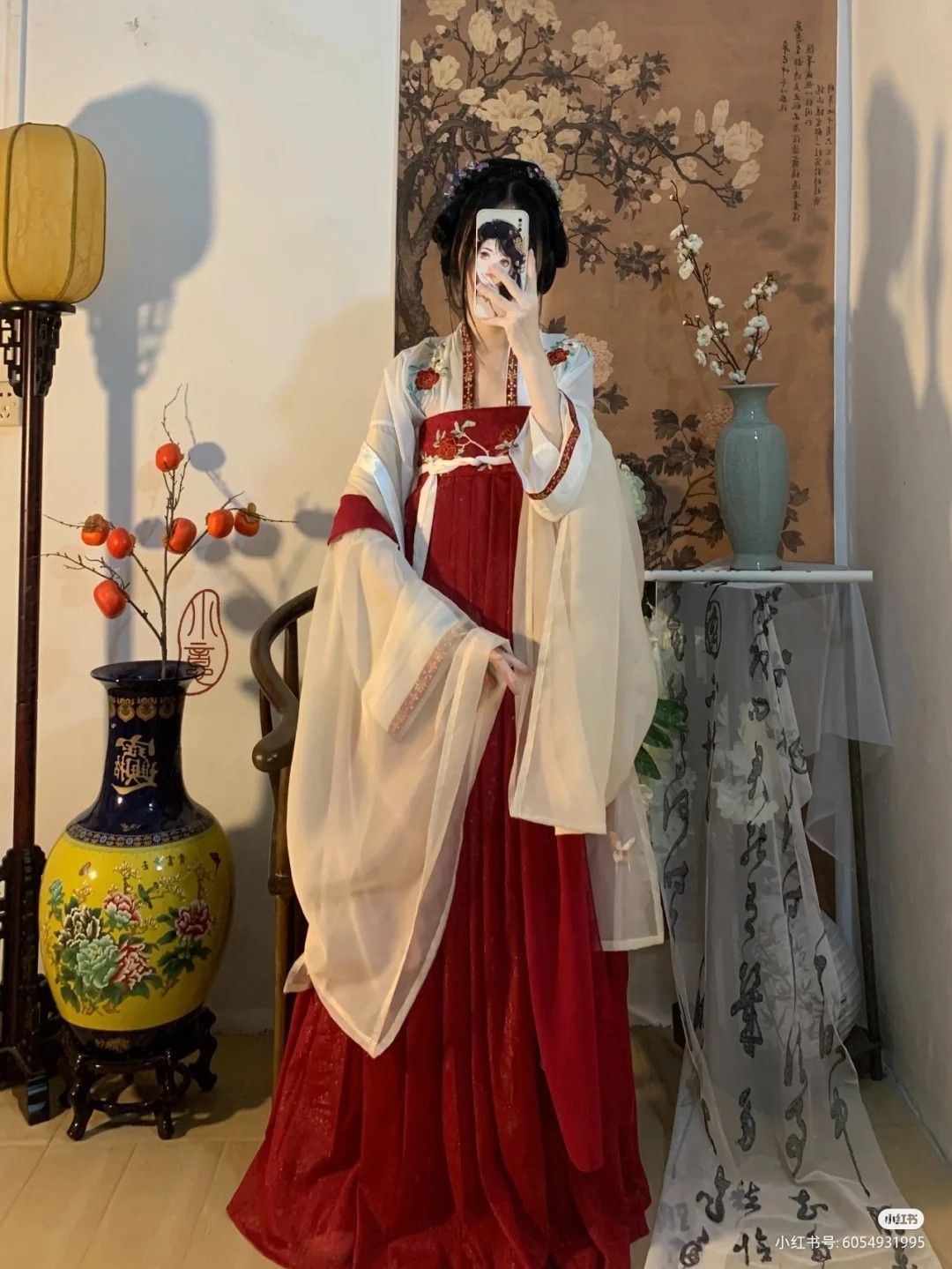 Seduction in a Splendid Cheongsam:The Enchantment of Traditional Chinese Elegance Seduction in a Splendid Cheongsam:The Enchantment of Traditional Chinese Elegance