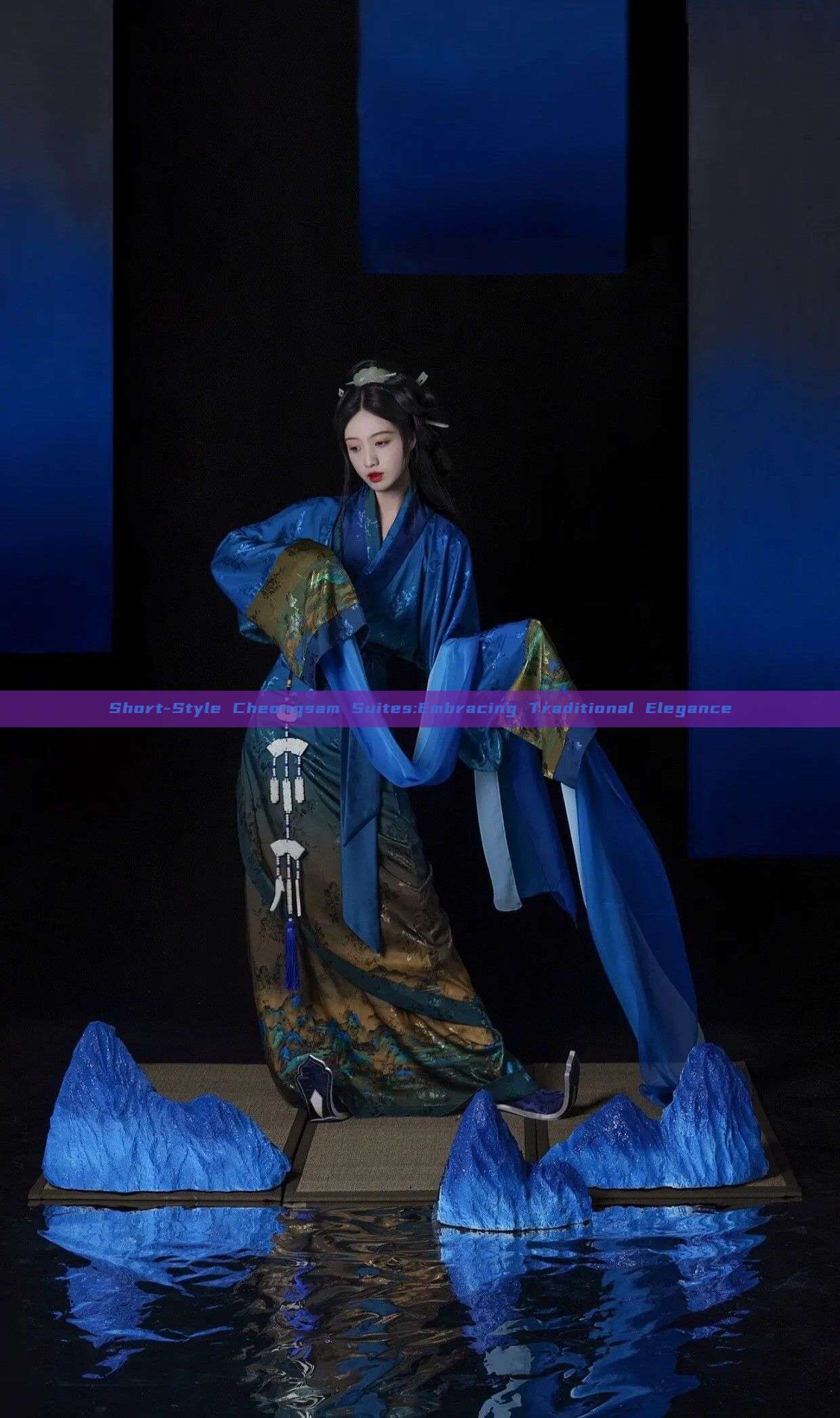 Short-Style Cheongsam Suites:Embracing Traditional Elegance