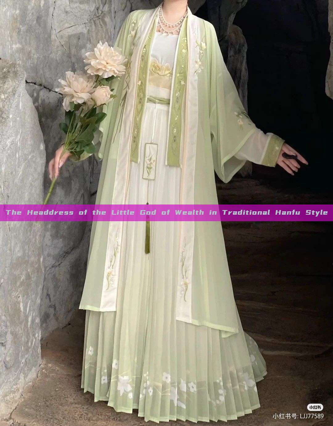 The Headdress of the Little God of Wealth in Traditional Hanfu Style The Headdress of the Little God of Wealth in Traditional Hanfu Style