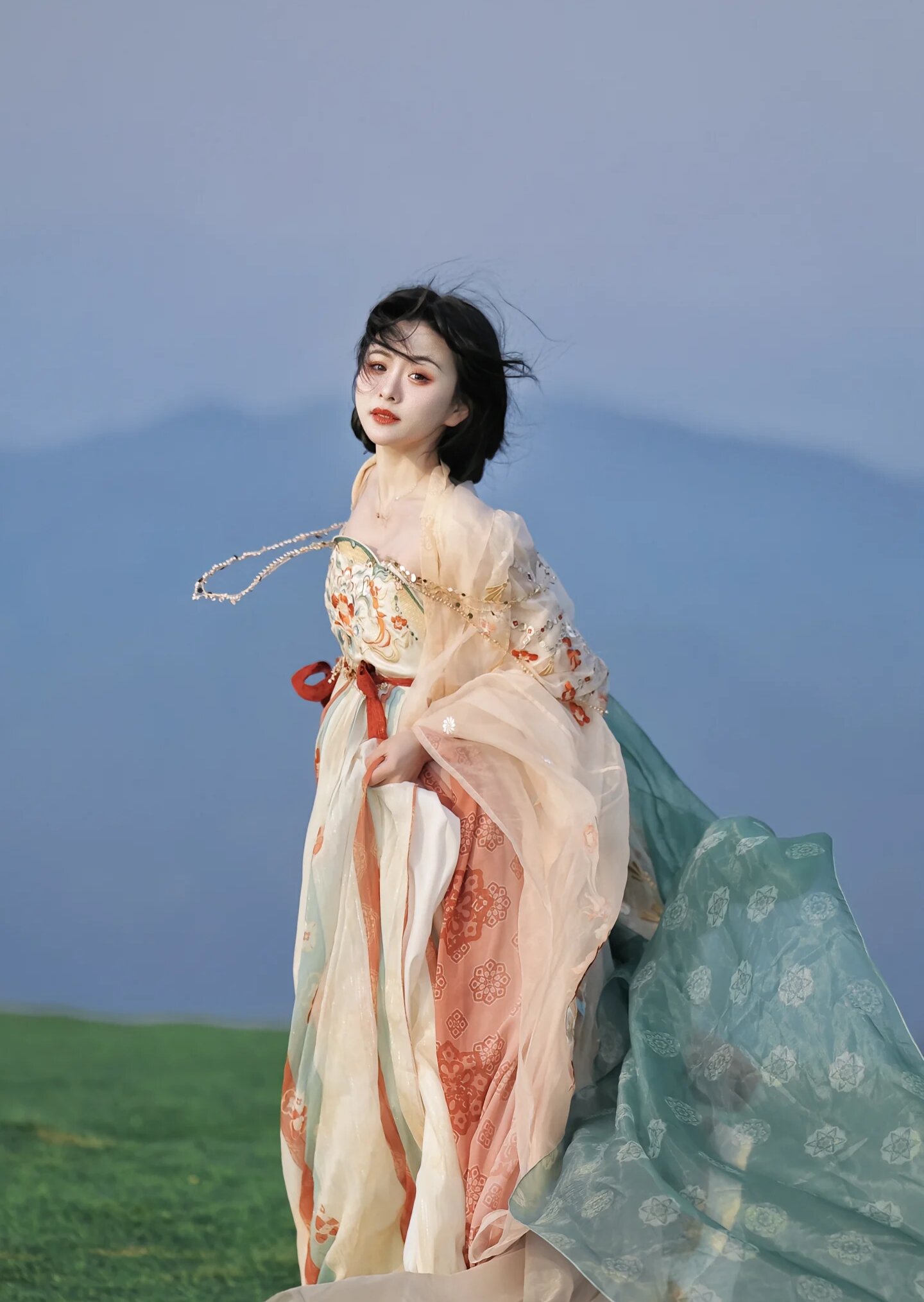 Winter Fairyland of Ancient-Style Girls Hanfu Fashion