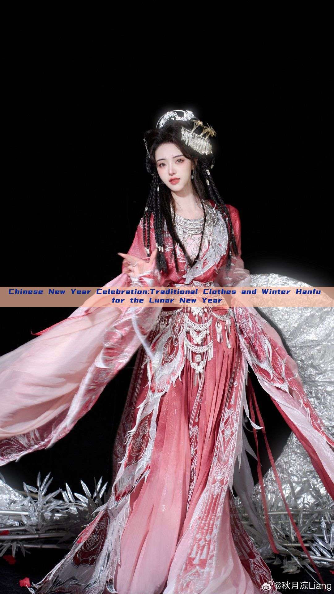 Chinese New Year Celebration:Traditional Clothes and Winter Hanfu for the Lunar New Year