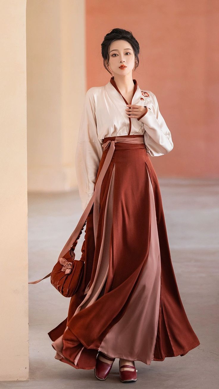 The Elegance of Hanfu Waist Chains and Belts:A Cultural Exploration