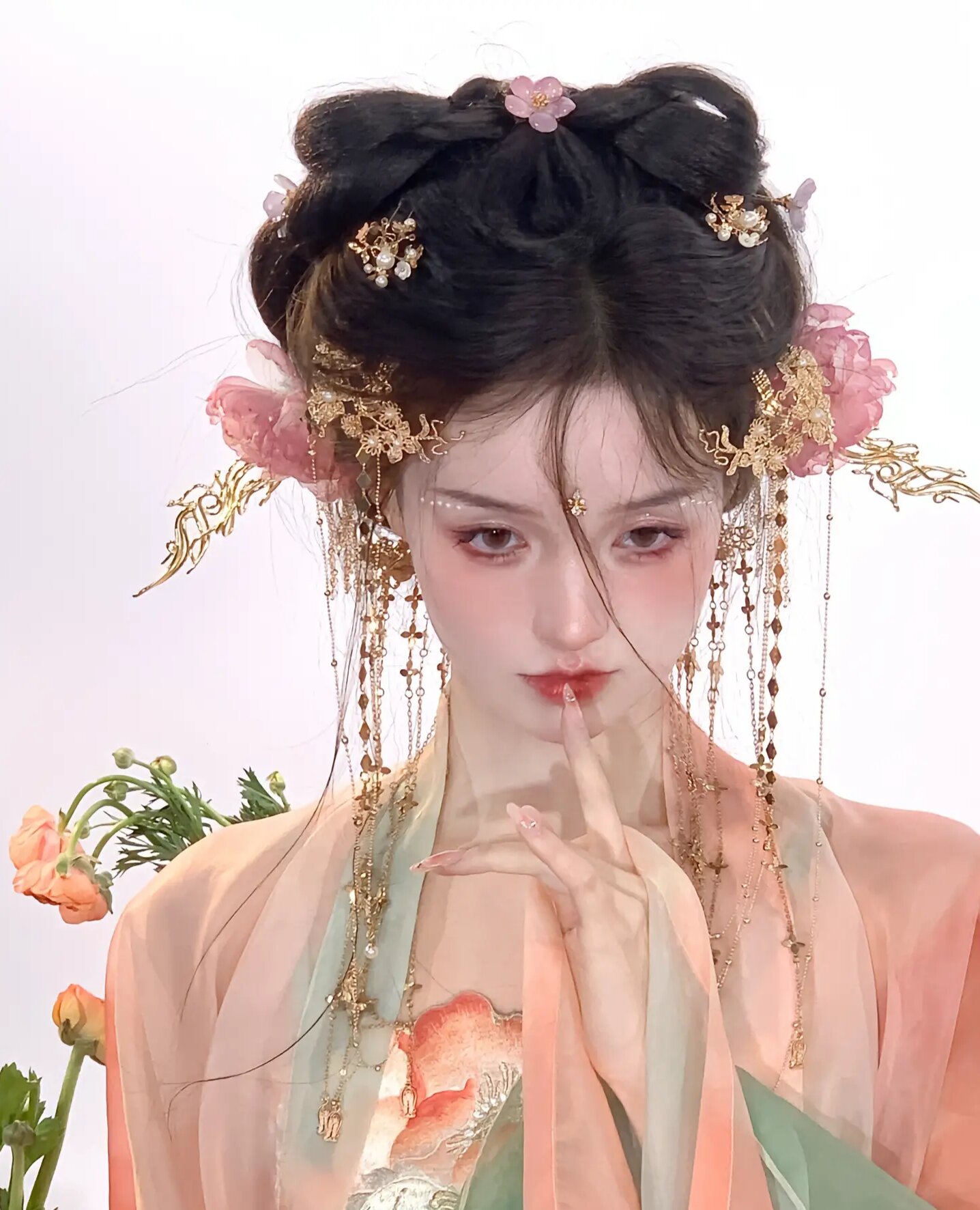 Winter Parent-Child Qipao Couture:A Fashion Blend of Tradition and Modernity