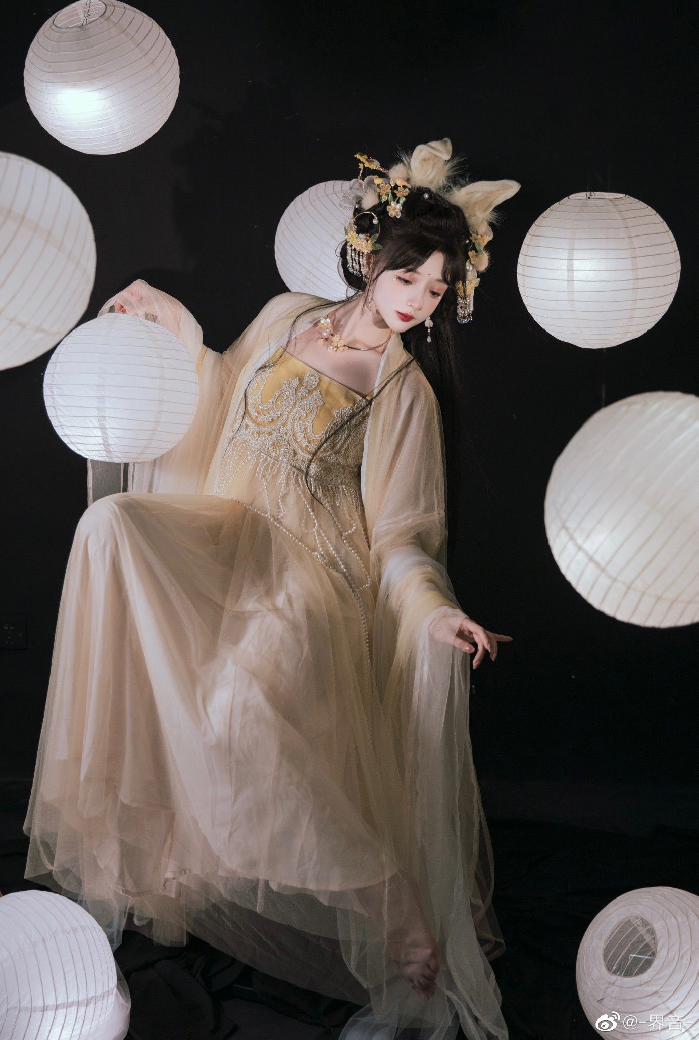 The Splendor of Hanfu in the Eastern Jin Dynasty The Splendor of Hanfu in the Eastern Jin Dynasty