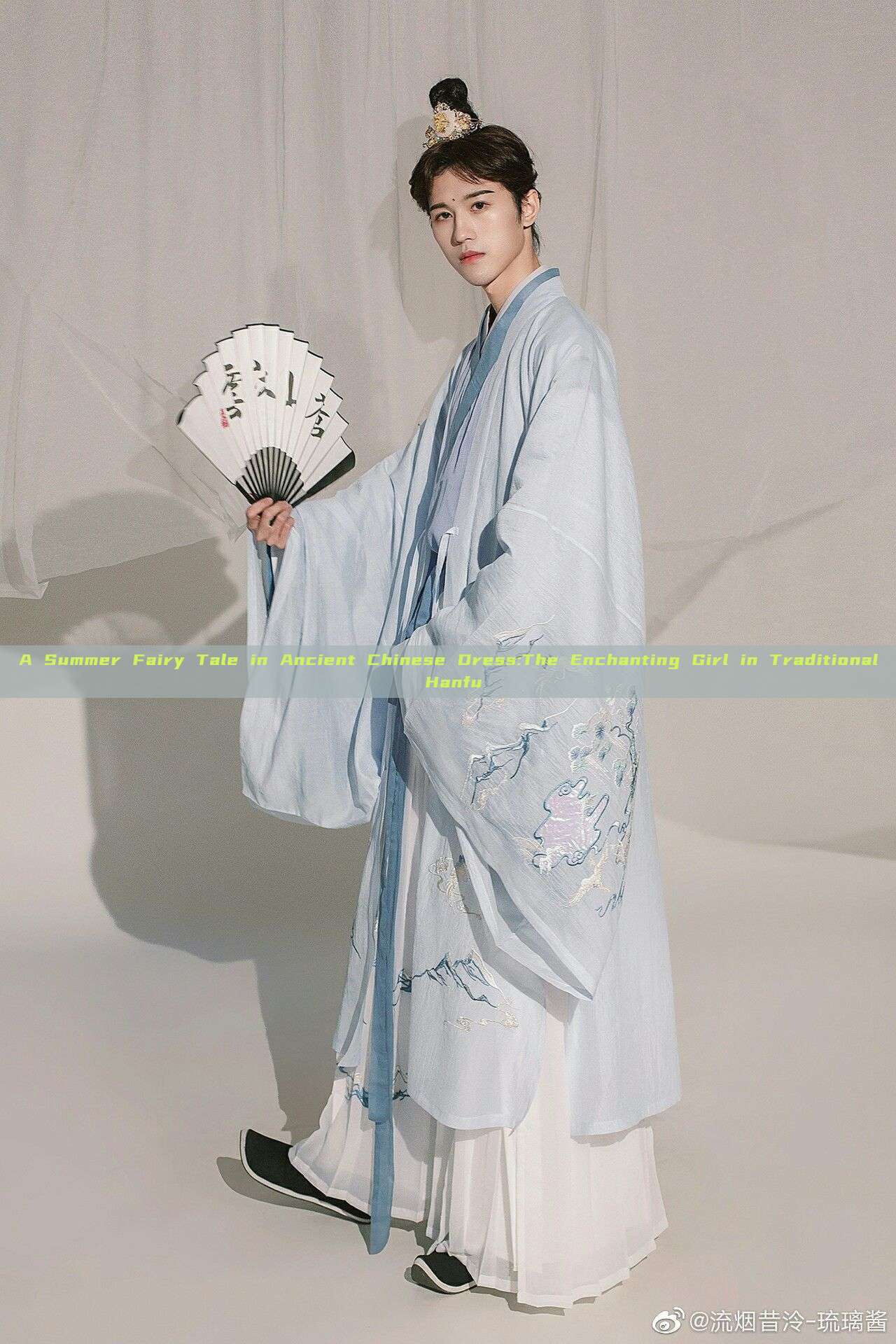 A Summer Fairy Tale in Ancient Chinese Dress:The Enchanting Girl in Traditional Hanfu