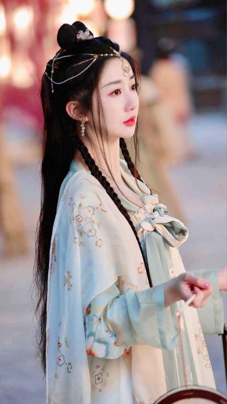 Winter Cheongsam for the Bride:The Return Visit Ceremony Outfit Winter Cheongsam for the Bride:The Return Visit Ceremony Outfit
