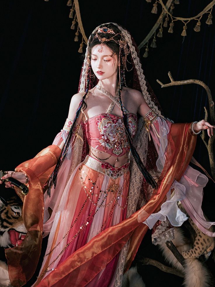 The Splendor of Hanfu:The Tang-Style Hezi Skirt The Splendor of Hanfu:The Tang-Style Hezi Skirt