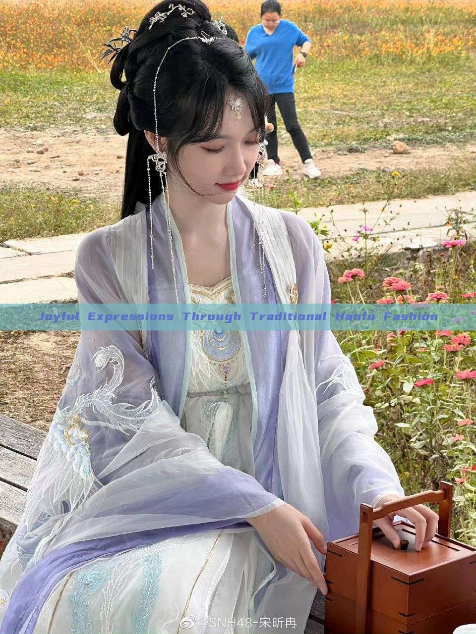 Joyful Expressions Through Traditional Hanfu Fashion Joyful Expressions Through Traditional Hanfu Fashion