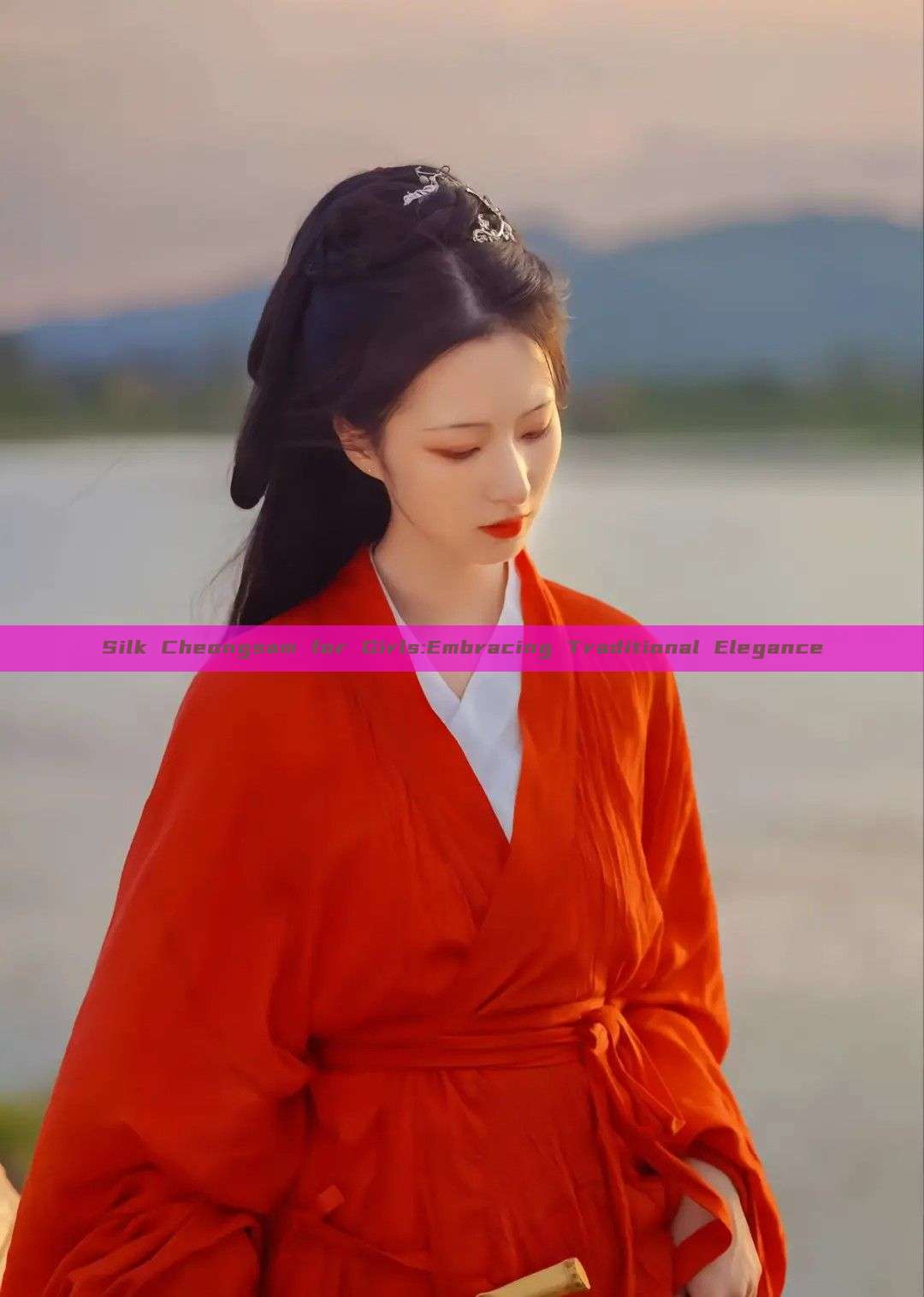 Silk Cheongsam for Girls:Embracing Traditional Elegance Silk Cheongsam for Girls:Embracing Traditional Elegance