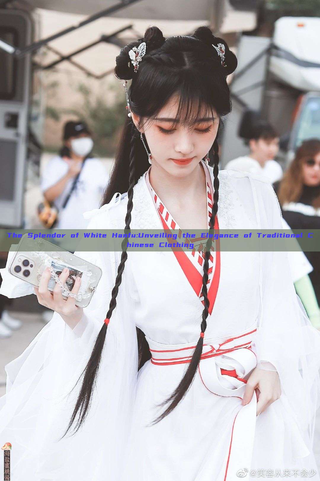 The Splendor of White Hanfu:Unveiling the Elegance of Traditional Chinese Clothing