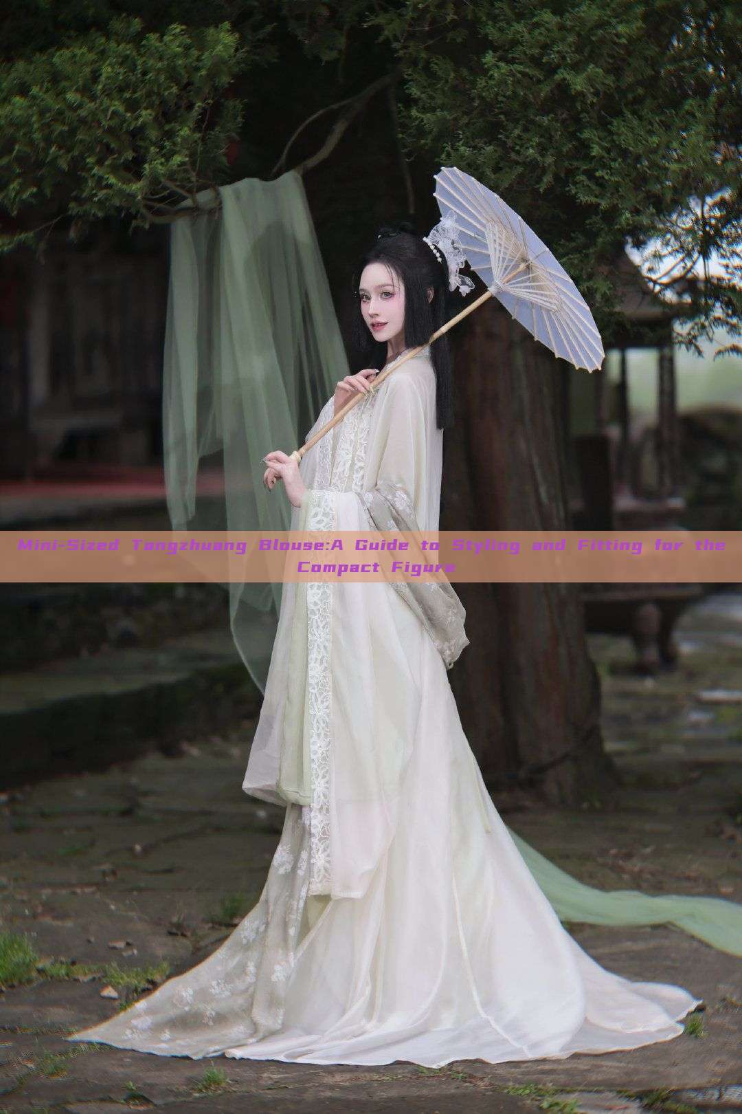Mini-Sized Tangzhuang Blouse:A Guide to Styling and Fitting for the Compact Figure Mini-Sized Tangzhuang Blouse:A Guide to Styling and Fitting for the Compact Figure