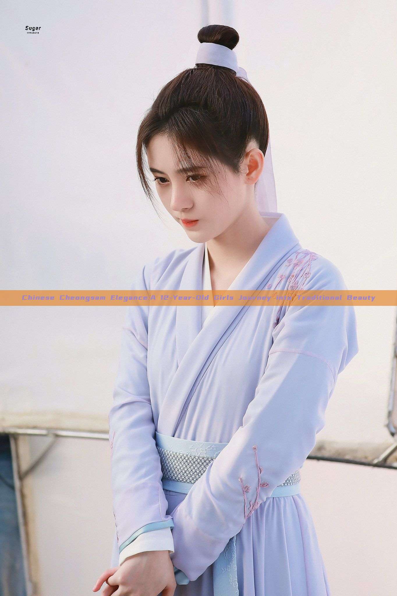 Chinese Cheongsam Elegance:A 12-Year-Old Girls Journey into Traditional Beauty Chinese Cheongsam Elegance:A 12-Year-Old Girls Journey into Traditional Beauty