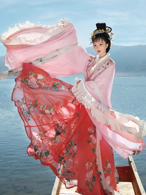 The Enigma of Ancient Hanfu Princess:A Journey into the Splendor of Traditional Chinese Court Dress The Enigma of Ancient Hanfu Princess:A Journey into the Splendor of Traditional Chinese Court Dress