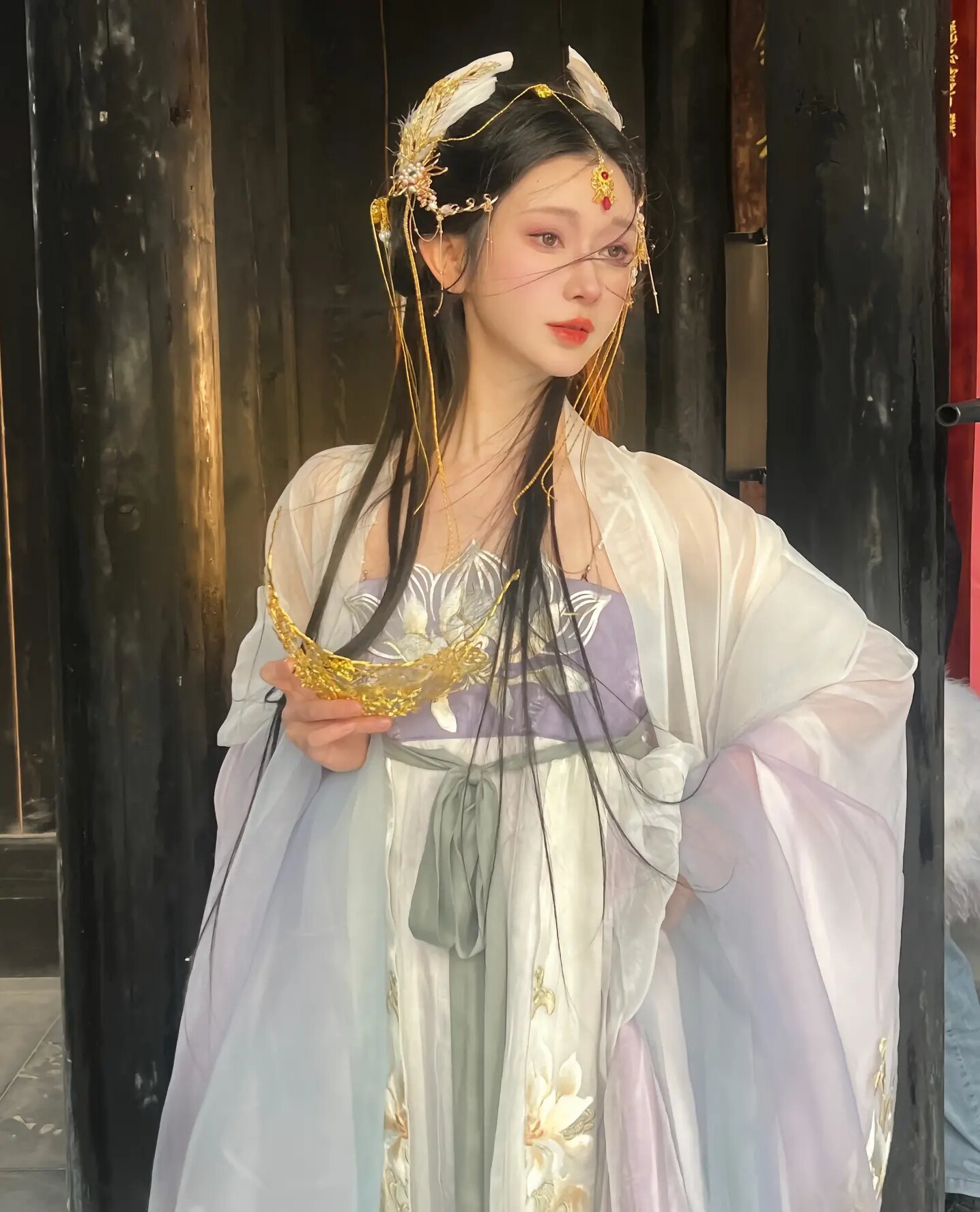 The Youthful Charm of Qipao:High School Girls Embracing the Traditional Beauty of Cheongsam Dress The Youthful Charm of Qipao:High School Girls Embracing the Traditional Beauty of Cheongsam Dress