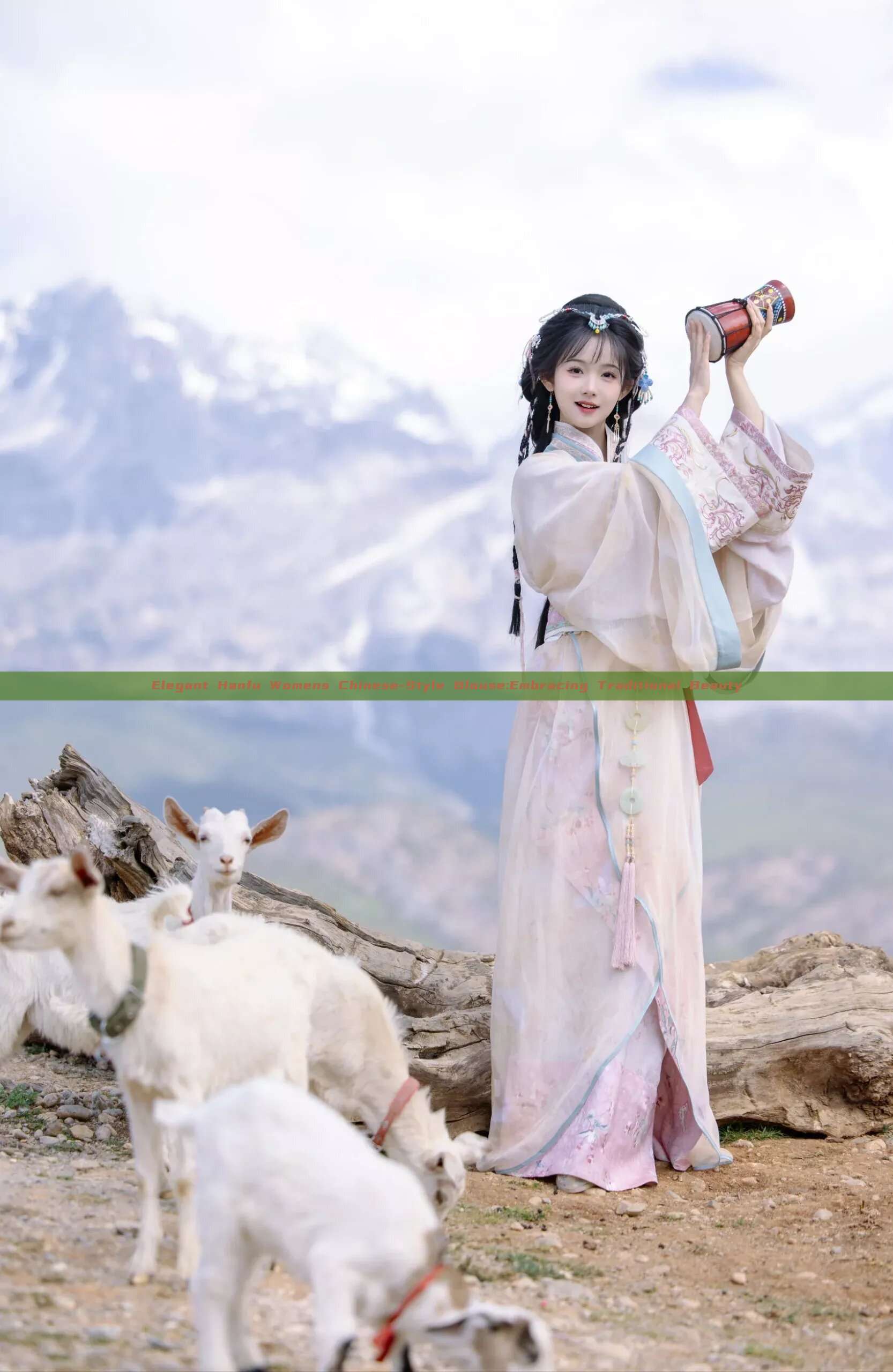 Elegant Hanfu Womens Chinese-Style Blouse:Embracing Traditional Beauty