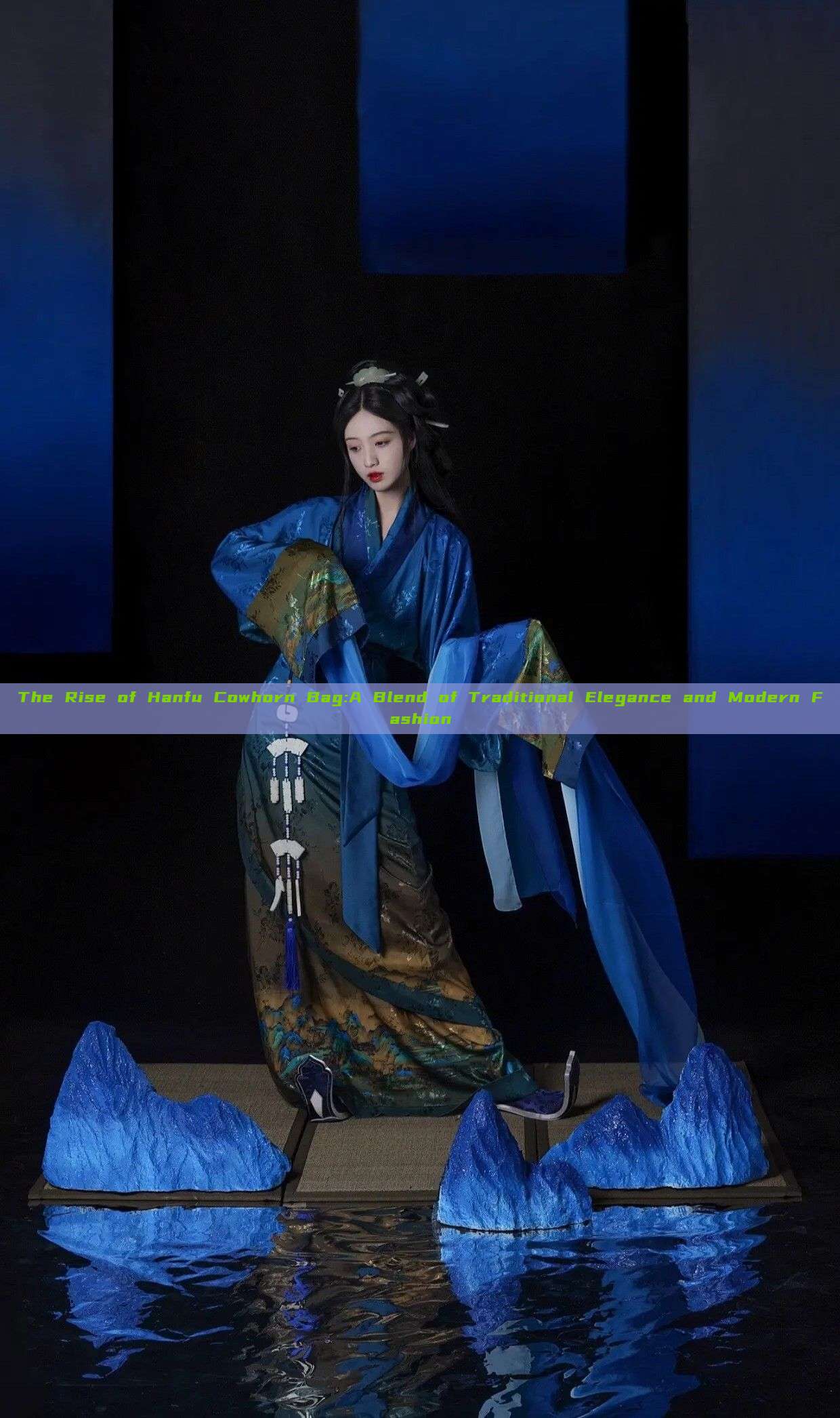 The Rise of Hanfu Cowhorn Bag:A Blend of Traditional Elegance and Modern Fashion