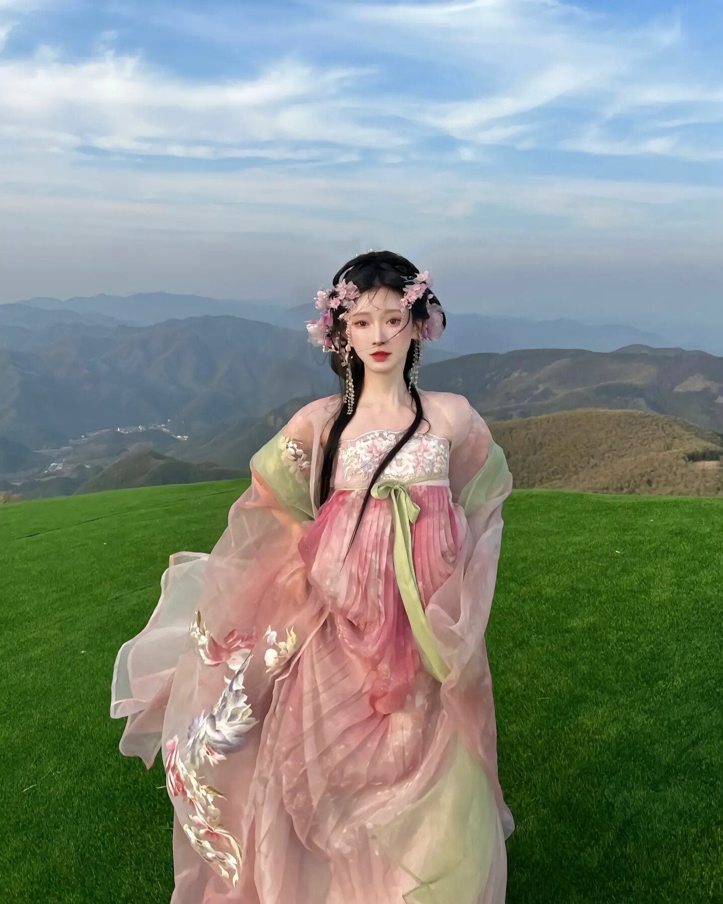 Petite Womens Cheongsam-Style Dress:The Essence of Elegance