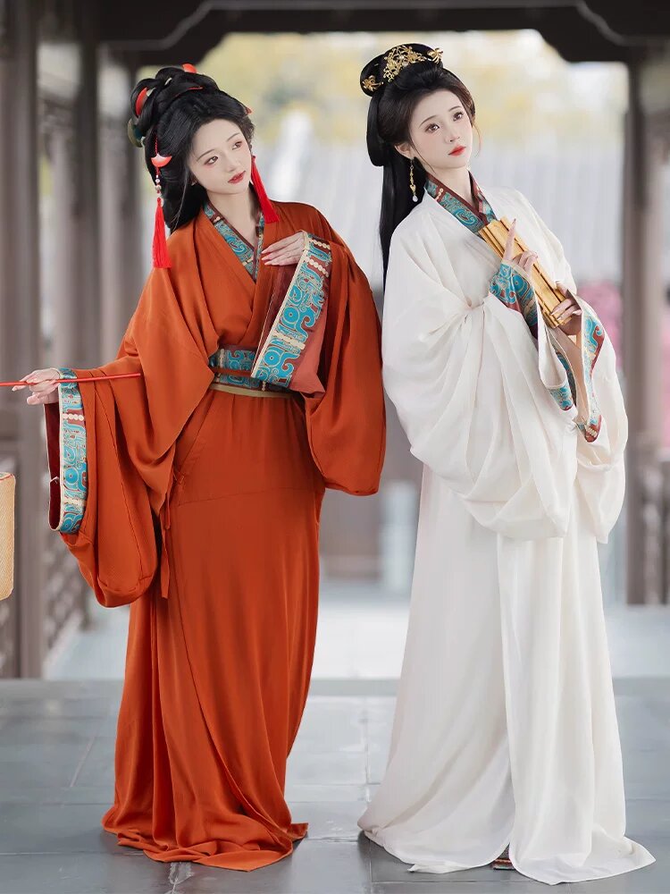 Reinventing Traditional Cheongsam:The Latest in Mid-Length Qipao Fashion