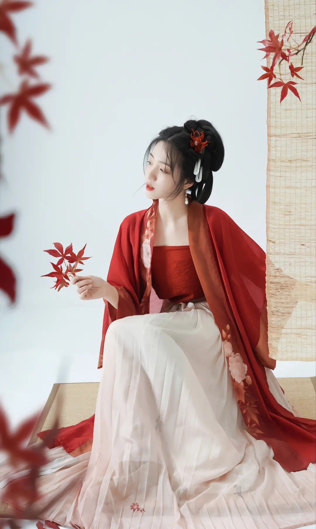 Ancient-Style Girls Hanfu Princess Dress:A Fairy Tale in Spring and Autumn