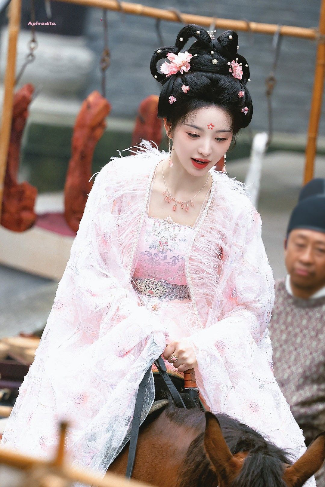 Seductive Elegance of Ancient Hanfu Costumes:A Womans Allure in Traditional Chinese Attire Seductive Elegance of Ancient Hanfu Costumes:A Womans Allure in Traditional Chinese Attire
