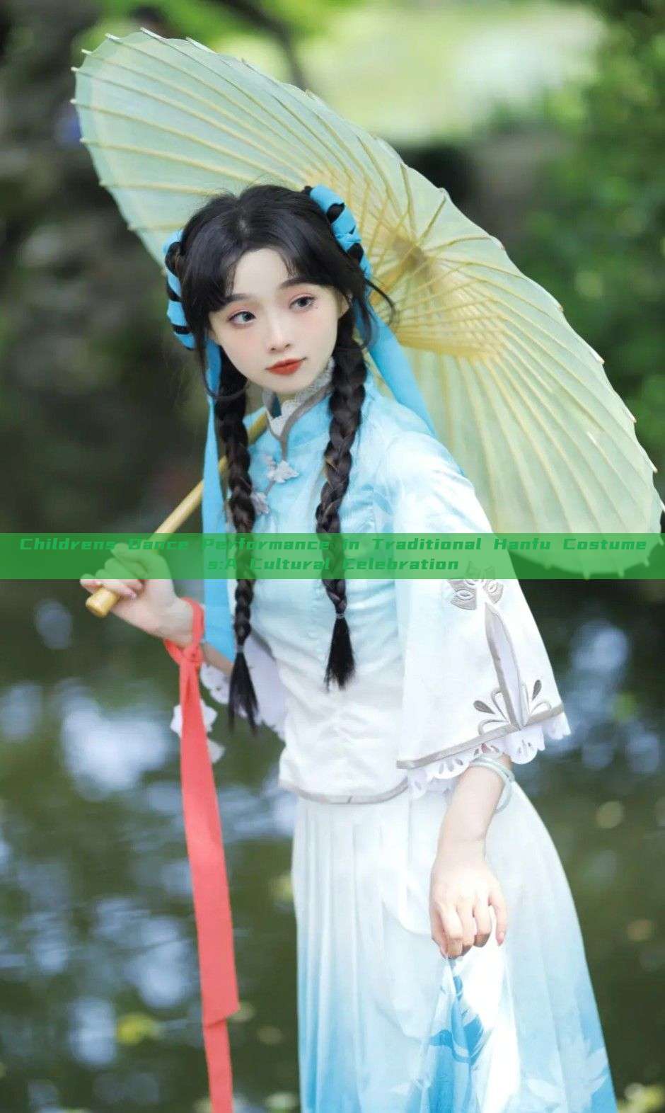 Childrens Dance Performance in Traditional Hanfu Costumes:A Cultural Celebration