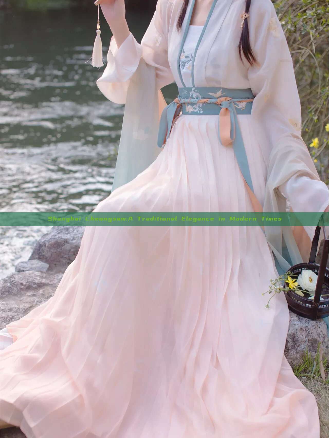 Shanghai Cheongsam:A Traditional Elegance in Modern Times Shanghai Cheongsam:A Traditional Elegance in Modern Times