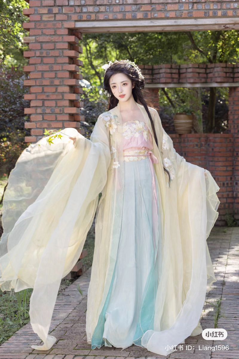 Chinese-Style Cheongsam Outfit for Baby Girls in Winter
