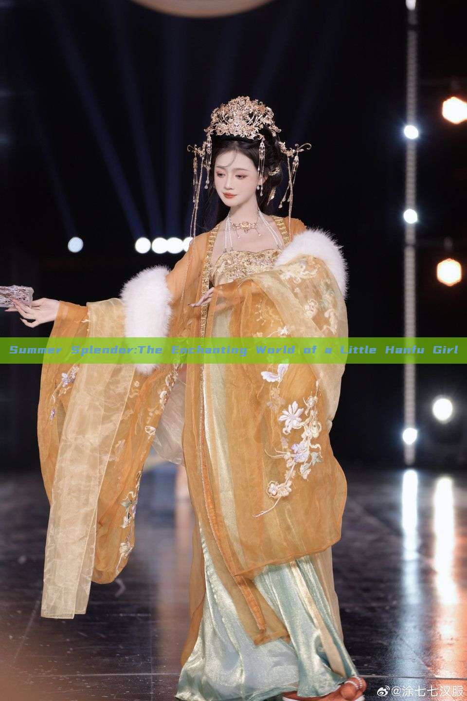 Summer Splendor:The Enchanting World of a Little Hanfu Girl Summer Splendor:The Enchanting World of a Little Hanfu Girl