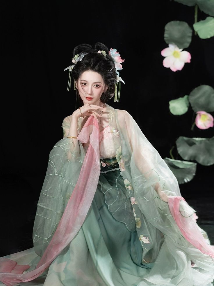 Plus-Size Youngster in Traditional Cheongsam:Embracing the Beauty of Modern Qipao Fashion Plus-Size Youngster in Traditional Cheongsam:Embracing the Beauty of Modern Qipao Fashion