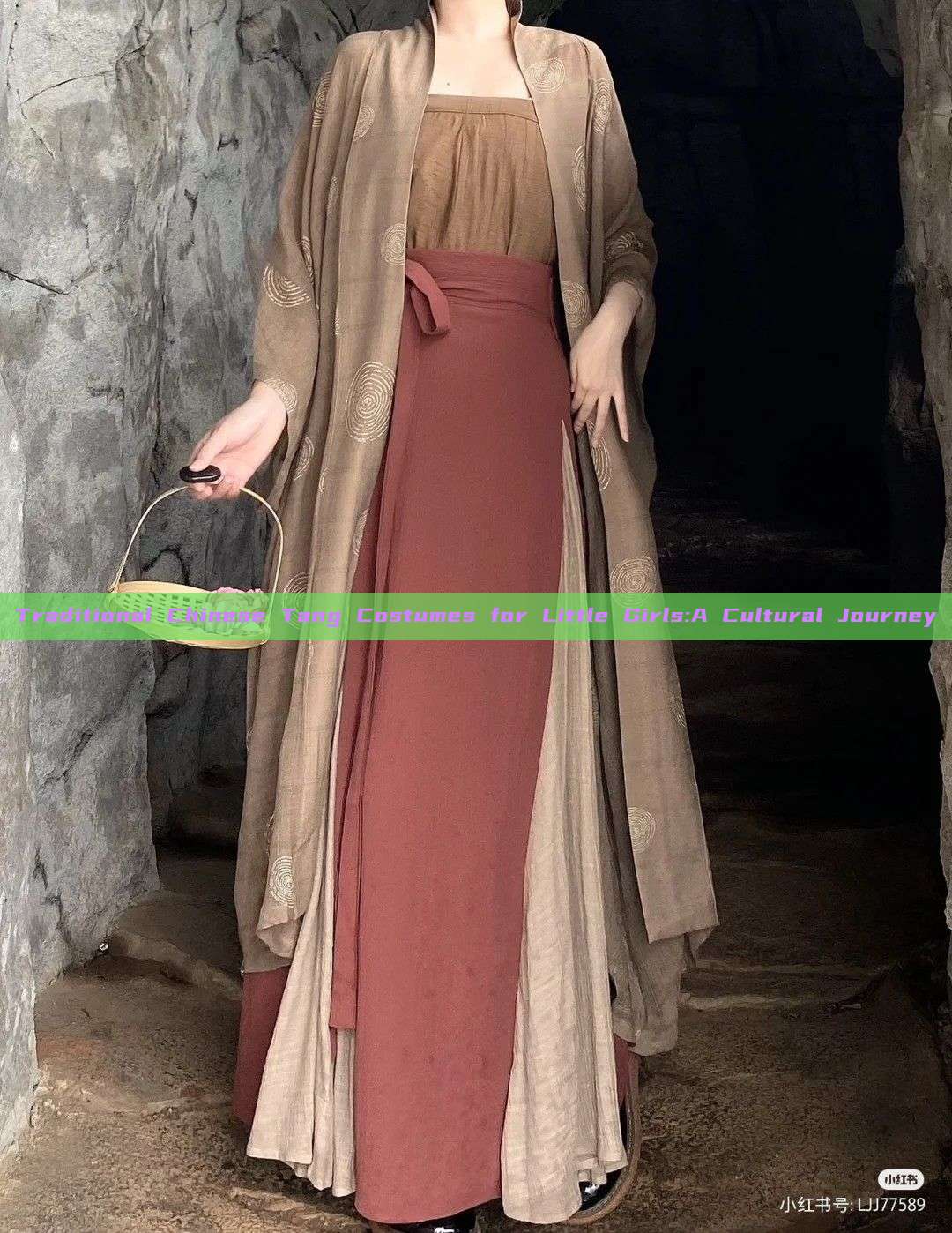 Traditional Chinese Tang Costumes for Little Girls:A Cultural Journey Traditional Chinese Tang Costumes for Little Girls:A Cultural Journey