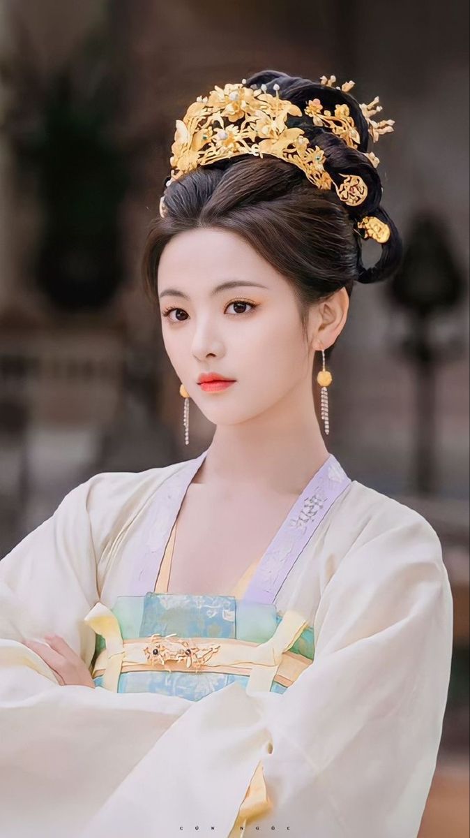 Traditional Chinese-Style 盘扣-Inspired Cheongsam Blouse