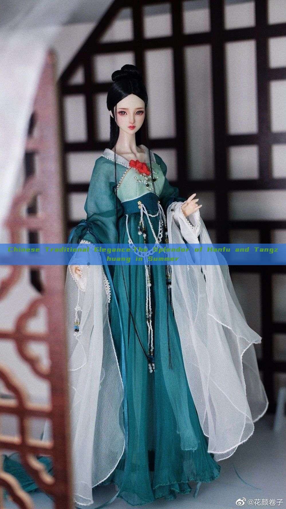 Chinese Traditional Elegance:The Splendor of Hanfu and Tangzhuang in Summer Chinese Traditional Elegance:The Splendor of Hanfu and Tangzhuang in Summer
