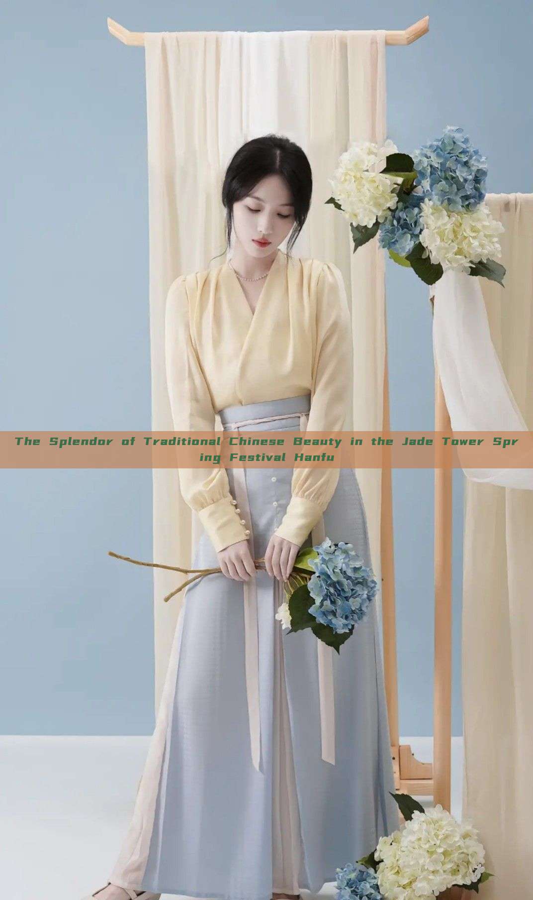 The Splendor of Traditional Chinese Beauty in the Jade Tower Spring Festival Hanfu The Splendor of Traditional Chinese Beauty in the Jade Tower Spring Festival Hanfu