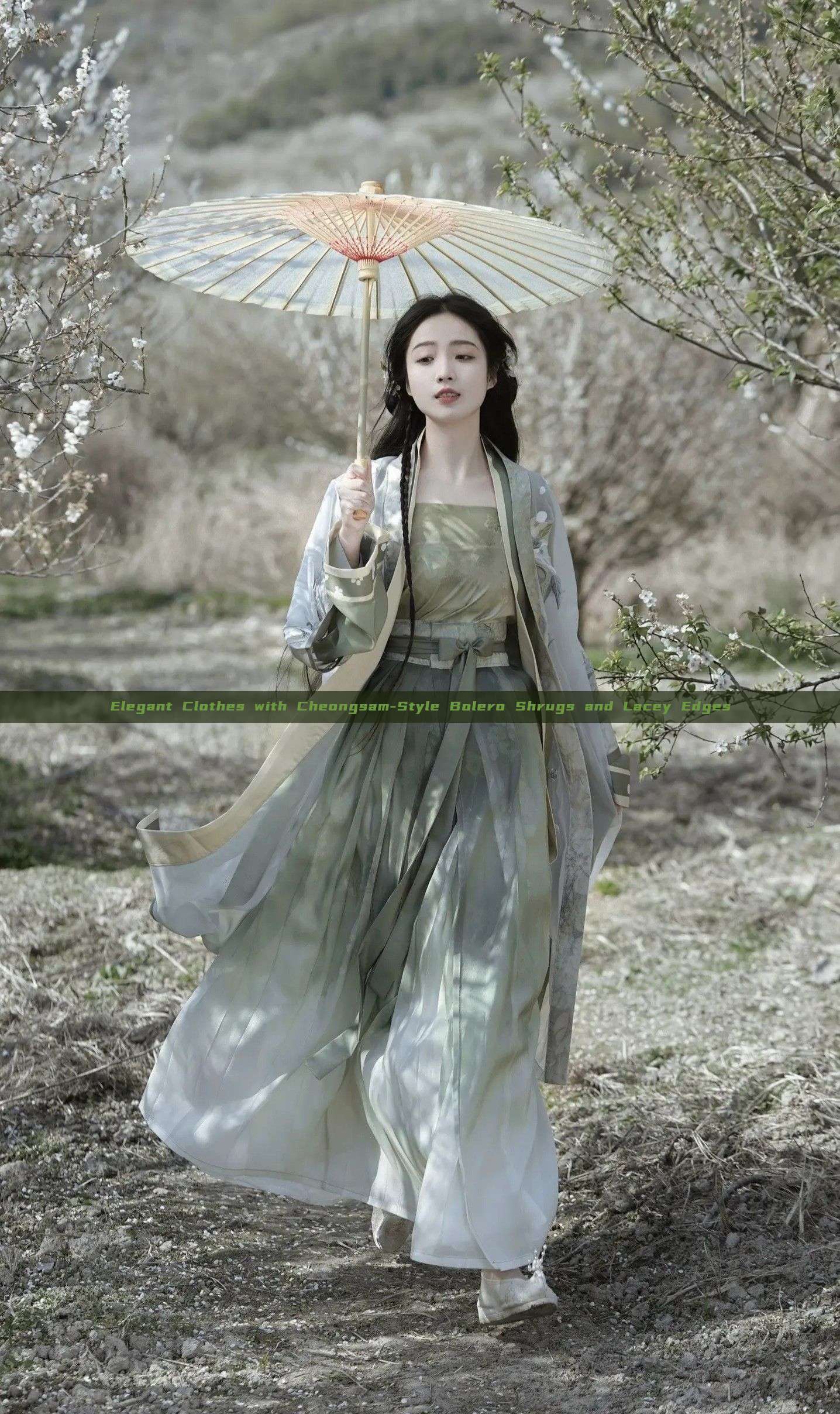 Elegant Clothes with Cheongsam-Style Bolero Shrugs and Lacey Edges